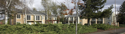 Birch Meadow Apartments in Beaverton, OR - Foto de edificio - Building Photo