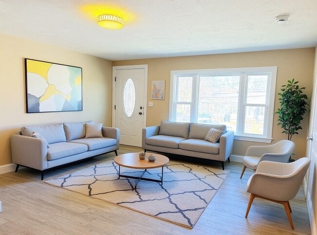 53 Gale Rd in Weymouth, MA - Building Photo - Building Photo