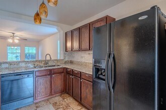 2727 Roaring Oaks Ln in Katy, TX - Building Photo - Building Photo