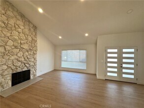 9872 Kings Canyon Dr in Huntington Beach, CA - Building Photo - Building Photo