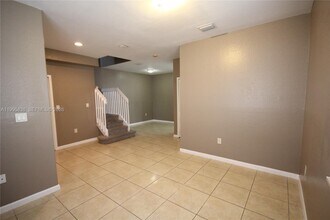 2726 SE 16th Ave in Homestead, FL - Building Photo - Building Photo