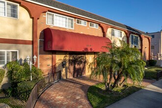 Woodman Partnership Apartments in Van Nuys, CA - Building Photo - Building Photo