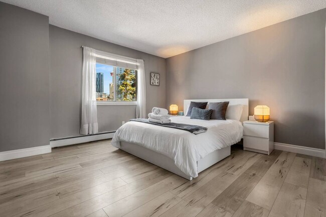 235-215 15 Ave SW, Unit SI ID1314495P in Calgary, AB - Building Photo - Building Photo