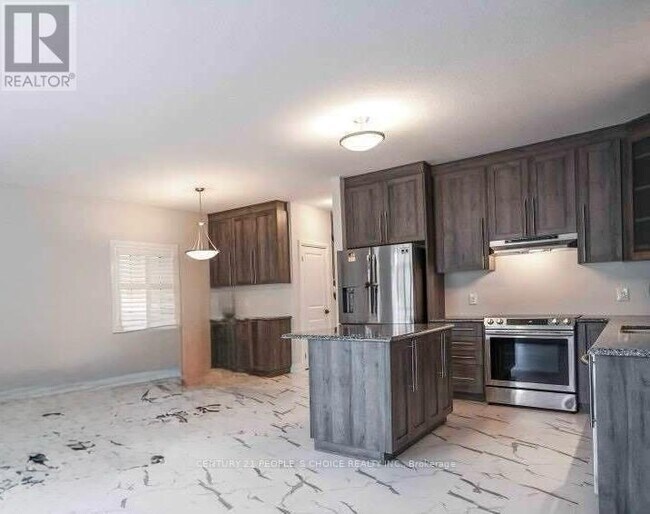 213 Sedgewood St in Kitchener, ON - Building Photo - Building Photo