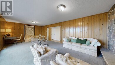 26 Restwell Crescent in Toronto, ON - Building Photo - Building Photo