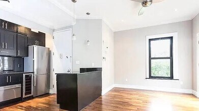 233 E 29th St in New York, NY - Building Photo - Building Photo