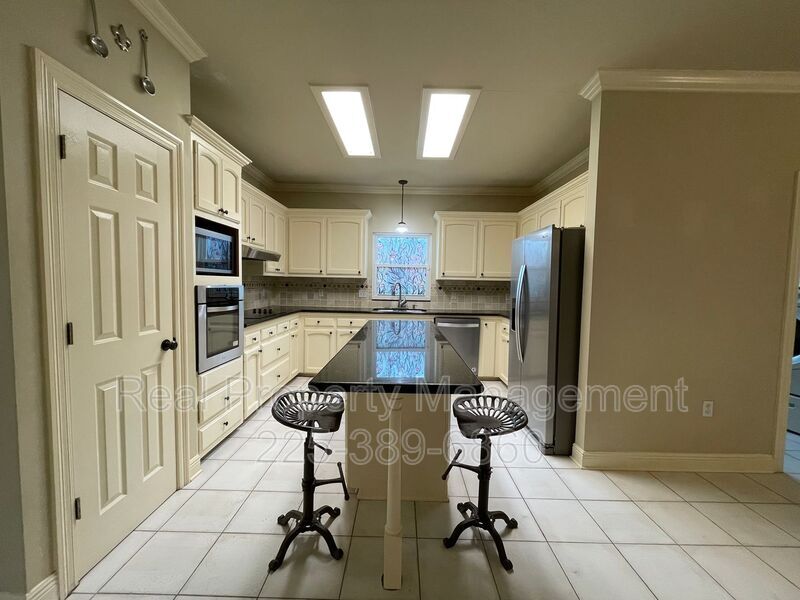 13263 Quail Meadow Dr in Baton Rouge, LA - Building Photo