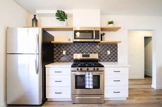 255 S Ave 55 in Los Angeles, CA - Building Photo - Building Photo