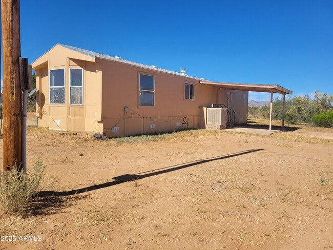 2548 N Calle Tercero in Huachuca City, AZ - Building Photo - Building Photo