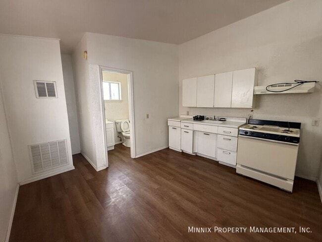 property at 1526 Yandell Dr