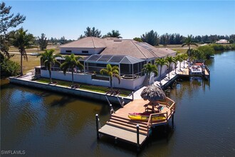 4323 NW 24th Terrace in Cape Coral, FL - Foto de edificio - Building Photo