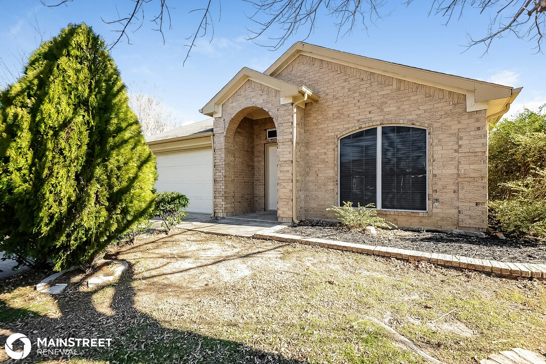 6209 Brookfall Dr in Arlington, TX - Building Photo