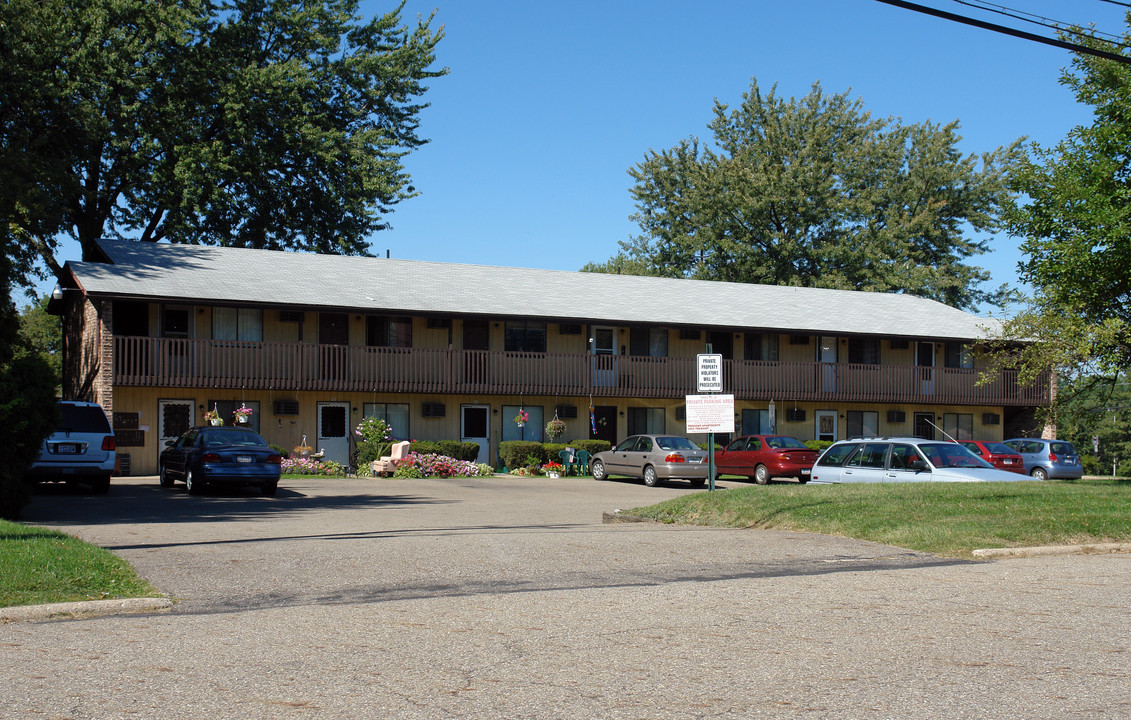 Tremont Apartments in Massillon, OH - Building Photo