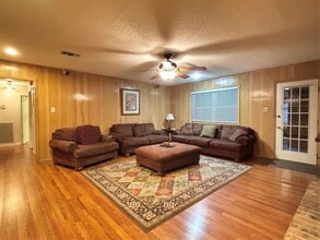 1500 Leslie D Ln in Brenham, TX - Building Photo - Building Photo