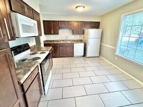 3063 Lauren Dr in Memphis, TN - Building Photo - Building Photo