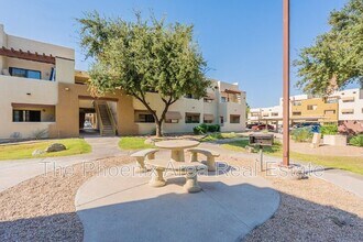 3434 E Baseline Rd in Phoenix, AZ - Building Photo - Building Photo