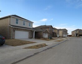 1906 Chapel Hl Rd in Princeton, TX - Building Photo