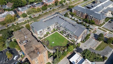 16800 Van Aken Blvd, Unit 404 in Shaker Heights, OH - Building Photo - Building Photo