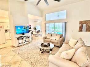 8010 Belmont Ct in Naples, FL - Building Photo - Building Photo