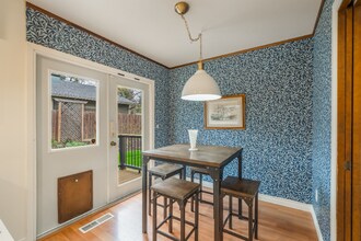 13265 SW Barlow Rd in Beaverton, OR - Building Photo - Building Photo