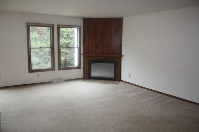 18 Mesa Verde Ct in Madison, WI - Building Photo - Building Photo