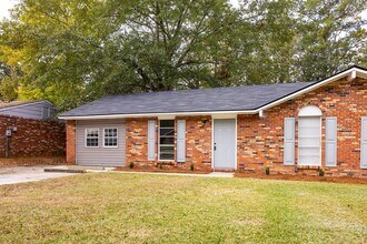 2855 Viking Dr in Columbus, GA - Foto de edificio - Building Photo