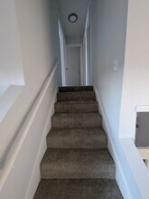 6176 Creekford Dr in Lithonia, GA - Foto de edificio - Building Photo