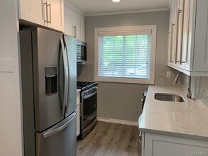 556 New Hwy in Hauppauge, NY - Building Photo - Building Photo