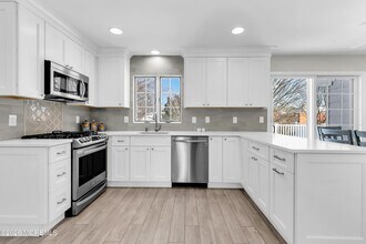 79 Riverdale Ave in Monmouth Beach, NJ - Building Photo - Building Photo