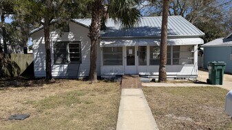 171 Daytona Ave in Daytona Beach, FL - Building Photo