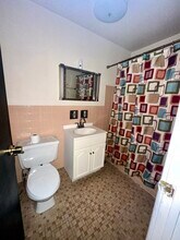 2411 W Balmoral Ave in Chicago, IL - Building Photo - Building Photo