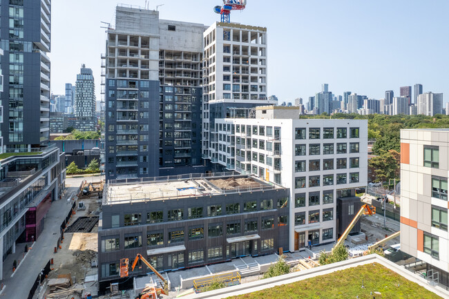 Regent Park Block 16 North in Toronto, ON - Building Photo - Building Photo