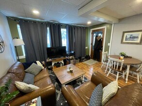 105 Main St NW, Unit #1 in Evansville, MN - Building Photo - Building Photo