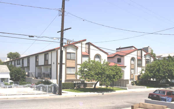 309-311 W Newby Ave in San Gabriel, CA - Building Photo