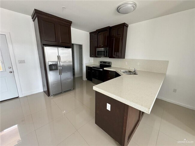 601 E Danielle St in Pharr, TX - Building Photo - Building Photo