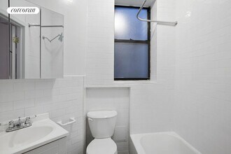 154 Columbus Ave in New York, NY - Building Photo - Building Photo