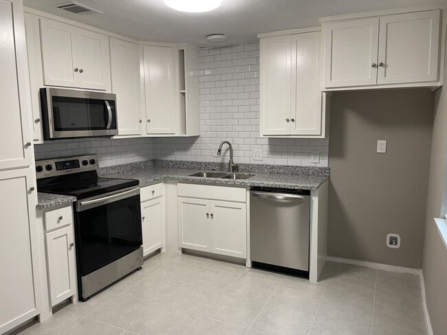 4914 Meadow Park Dr in Houston, TX - Building Photo - Building Photo