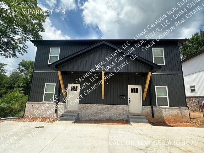 property at 212 S Park St