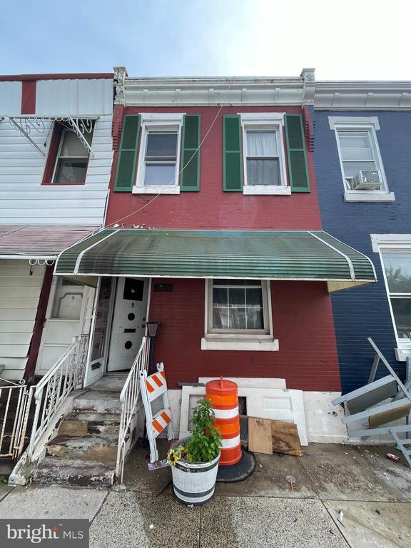 property at 1240 W Hazzard St