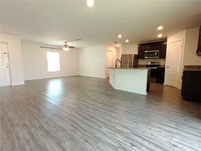 2818 NW 4th Ave in Cape Coral, FL - Building Photo - Building Photo