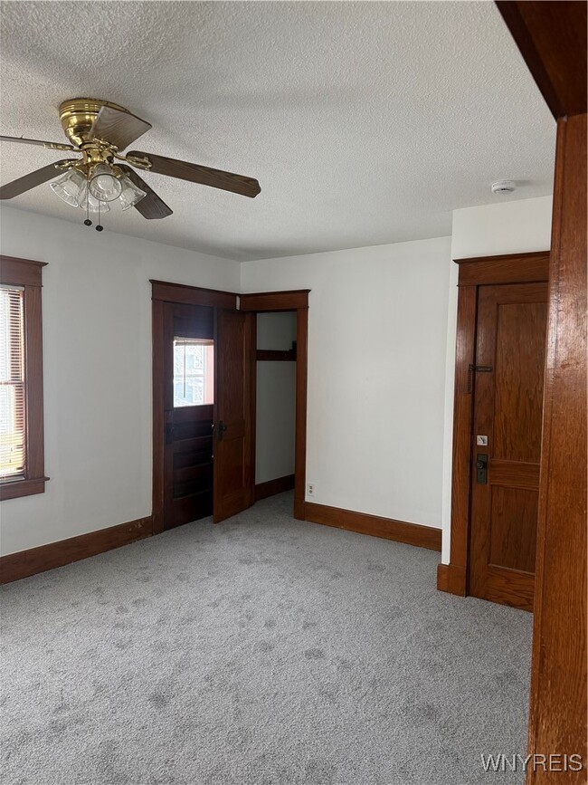 84 W Hazeltine Ave in Kenmore, NY - Building Photo - Building Photo