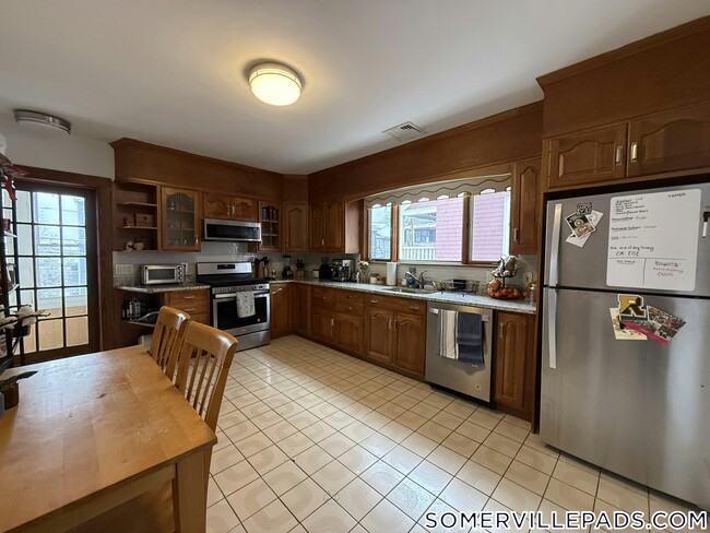 449 Broadway in Somerville, MA - Building Photo - Building Photo