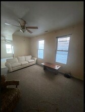 821 N Hermitage Ave in Chicago, IL - Building Photo - Building Photo
