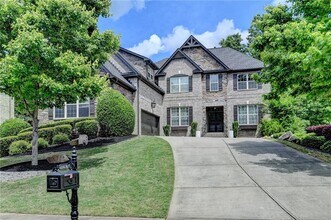 11034 Estates Cir in Alpharetta, GA - Building Photo - Building Photo