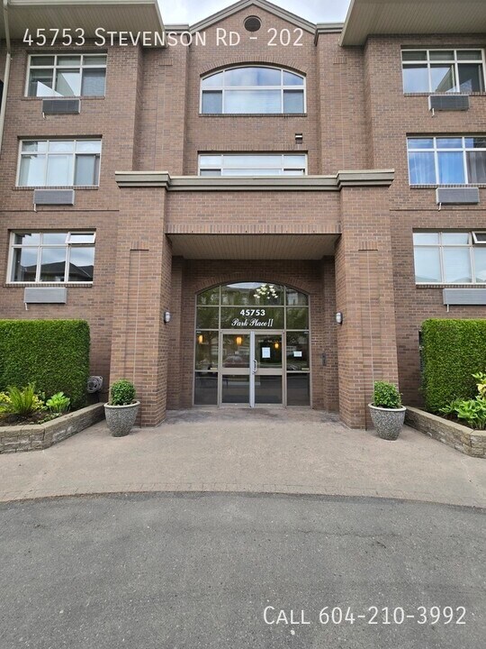45753 Stevenson Rd in Chilliwack, BC - Building Photo