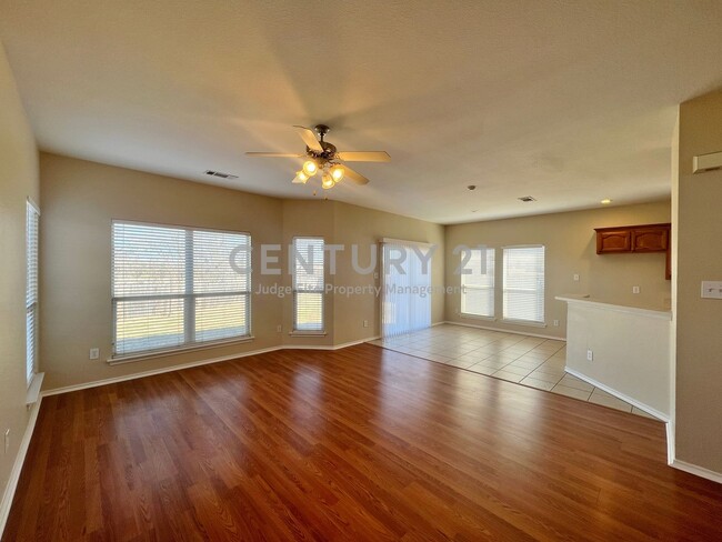 6449 Claire Dr in Fort Worth, TX - Building Photo - Building Photo