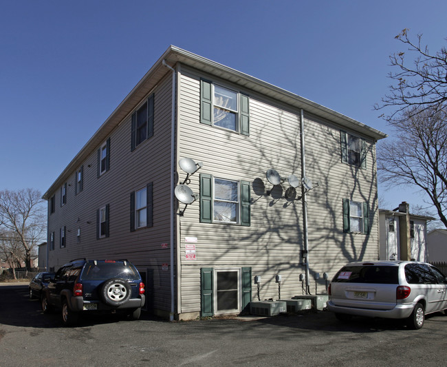 192 Delavan St in New Brunswick, NJ - Building Photo - Building Photo