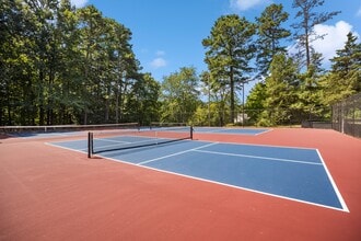 Lynnwood Park in Raleigh, NC - Foto de edificio - Building Photo
