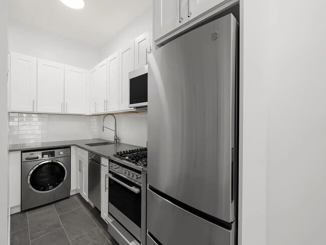 property at 122 W 80th St