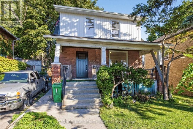 property at 550 Bolivar St